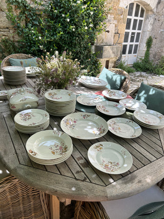 French Vintage Porcelain Multi Floral Floral 36 Piece Service de Table