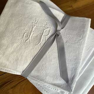 Vintage French Linen Tablecloth & Napkins Set