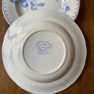 Vintage Blue & White Flore Dinner Plates